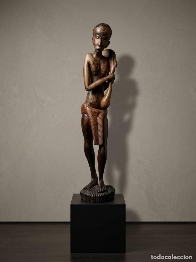 Vintage: FIGURA TRIBAL DE MADERA