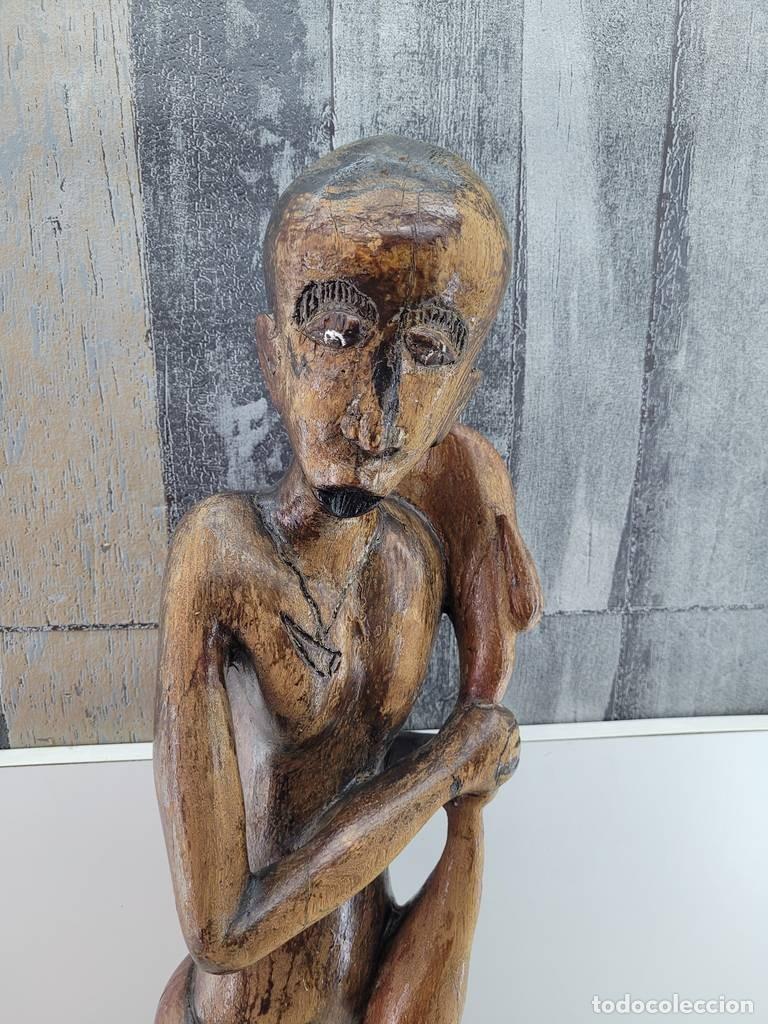 Vintage: FIGURA TRIBAL DE MADERA - Foto 3