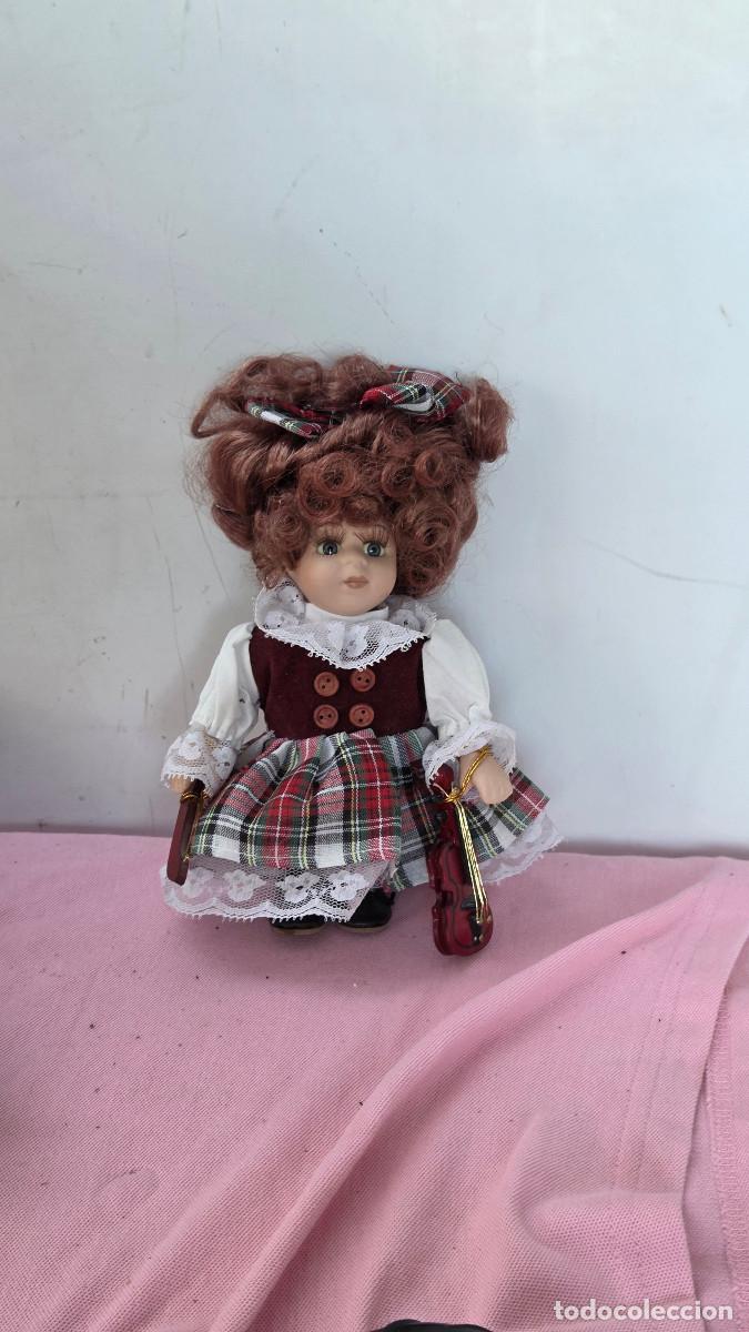 Vintage: mu&ntilde;eca de coleccion de porcelana