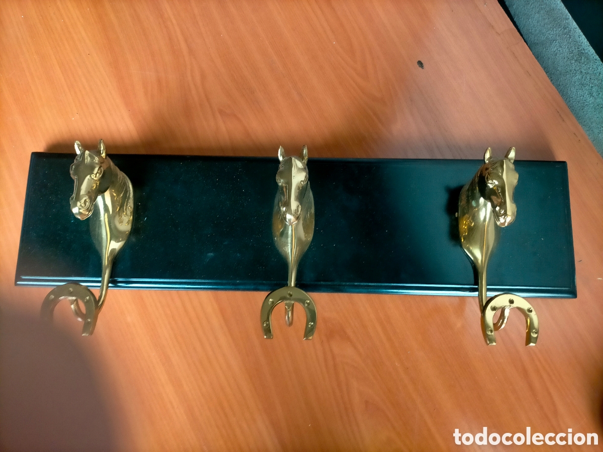 Vintage: PERCHA PERCHERO TEMA ECUESTRE. BRONCE Y MADERA - Foto 1