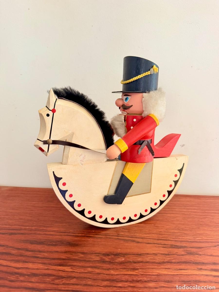 Vintage: Cascanueces alem&aacute;n con caballo balanc&iacute;n - Foto 3
