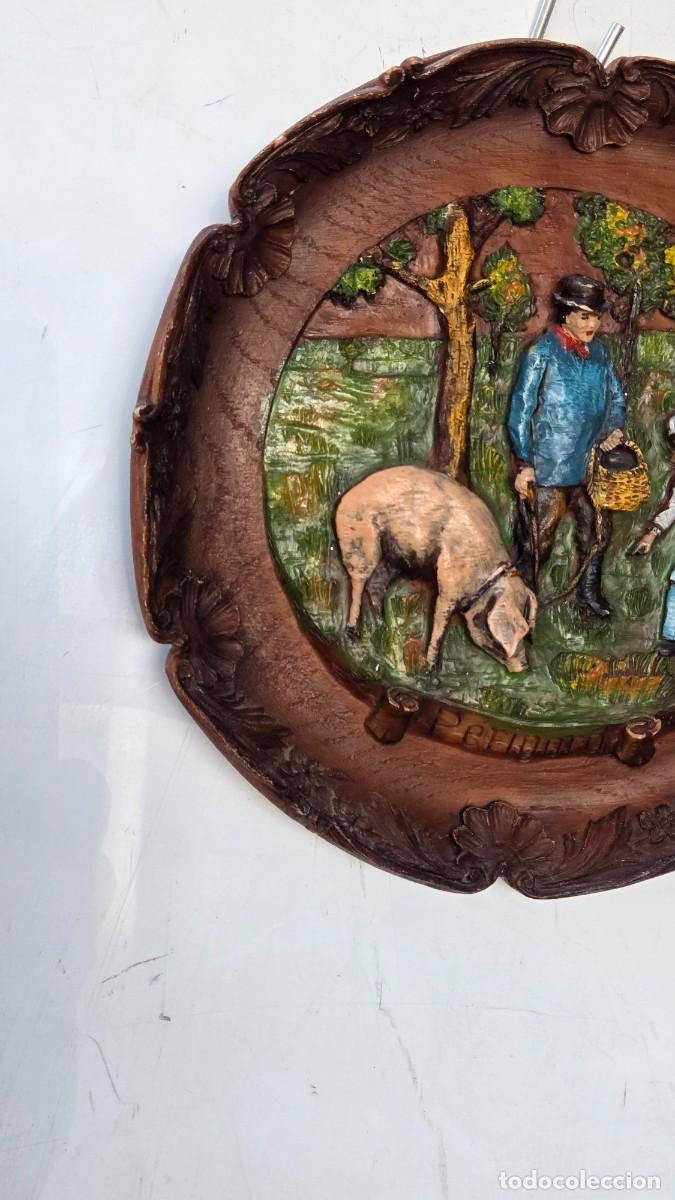 Vintage: plato decorativo buscando trufa - Foto 2