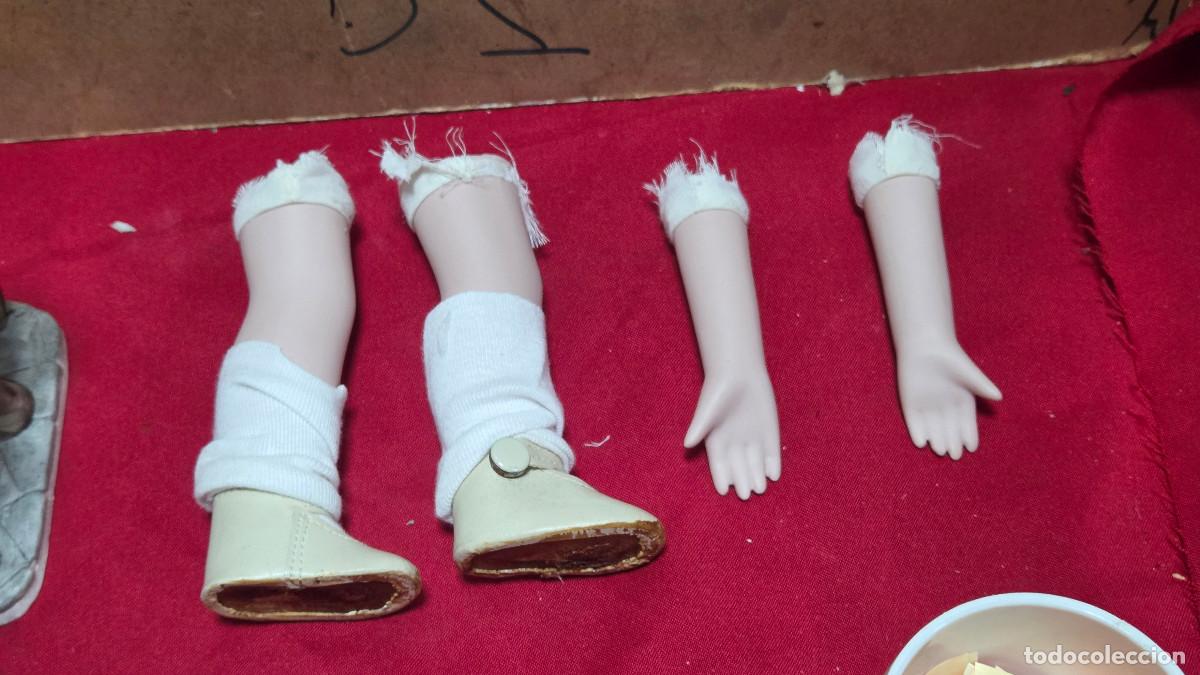 Vintage: manos y pies de porcelana de mu&ntilde;ecas