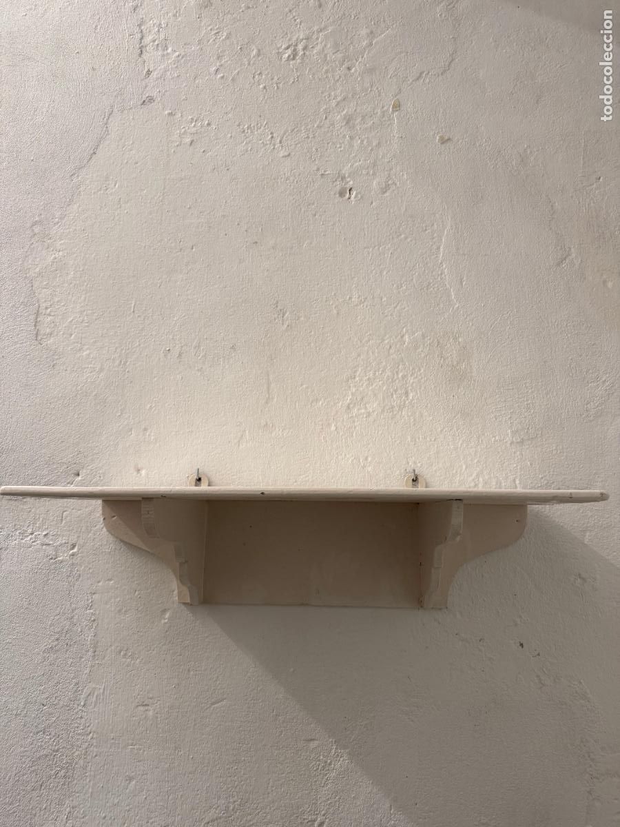 Vintage: ANTIGUA REPISA DE MADERA DE PINO CON MEDIDAS 66X30X17 CM