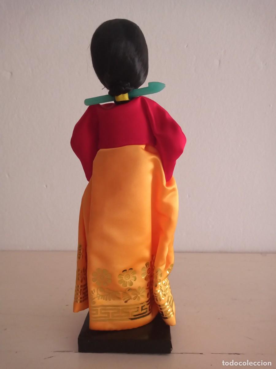 Vintage: MU&Ntilde;ECA TRADICIONAL COREANA HANBOK 25.5 CM - Foto 4
