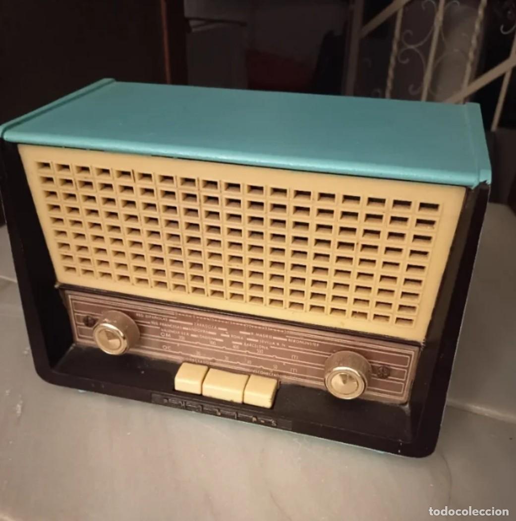 Vintage: Radio vintage redecorada