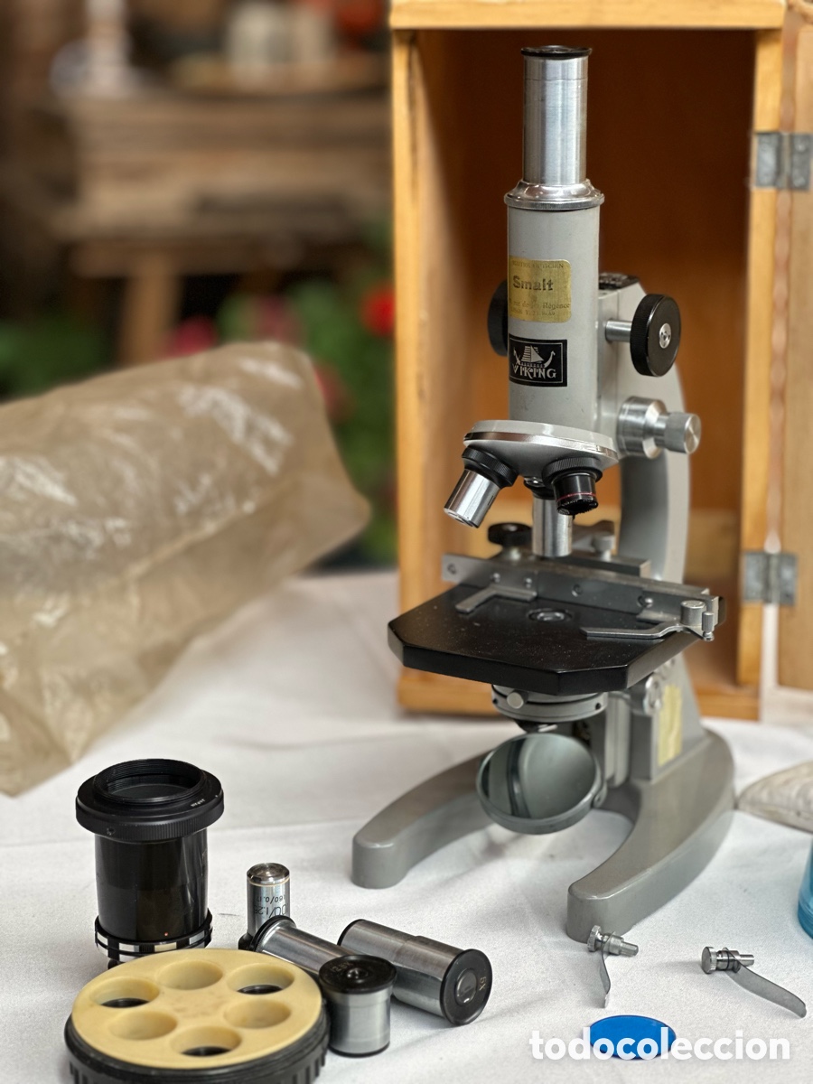 Vintage: Antiguo microscopio biol&oacute;gico profesional - &Oacute;ptica Olympus Tokyo y accesorios en caja de madera