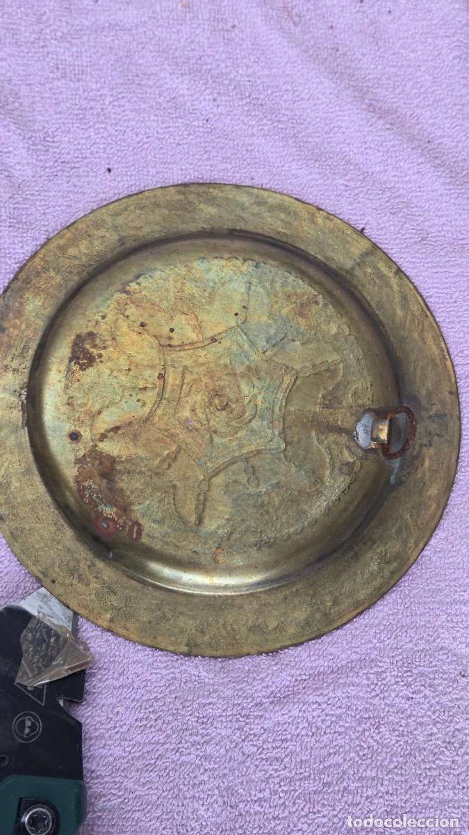 Vintage: plato de metal repujado - Foto 4