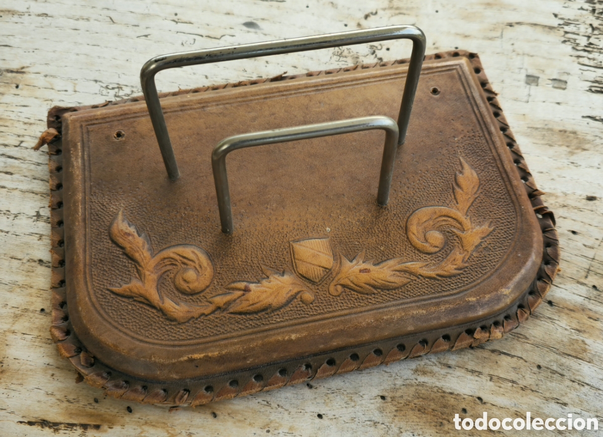 Vintage: Antiguo escritorio cuero repujado - Foto 5