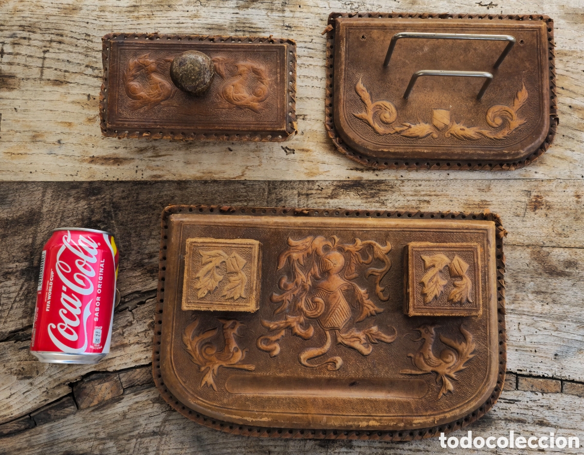 Vintage: Antiguo escritorio cuero repujado