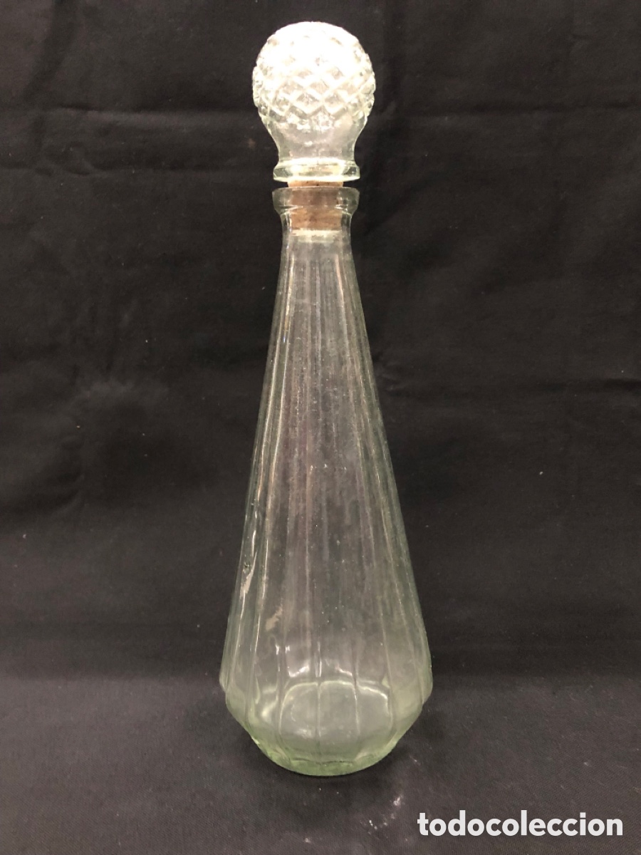 Vintage: Antigua botella / licorera de cristal con tap&oacute;n tallado tipo pi&ntilde;a / diamante &ndash; Vintage a&ntilde;os 60/70