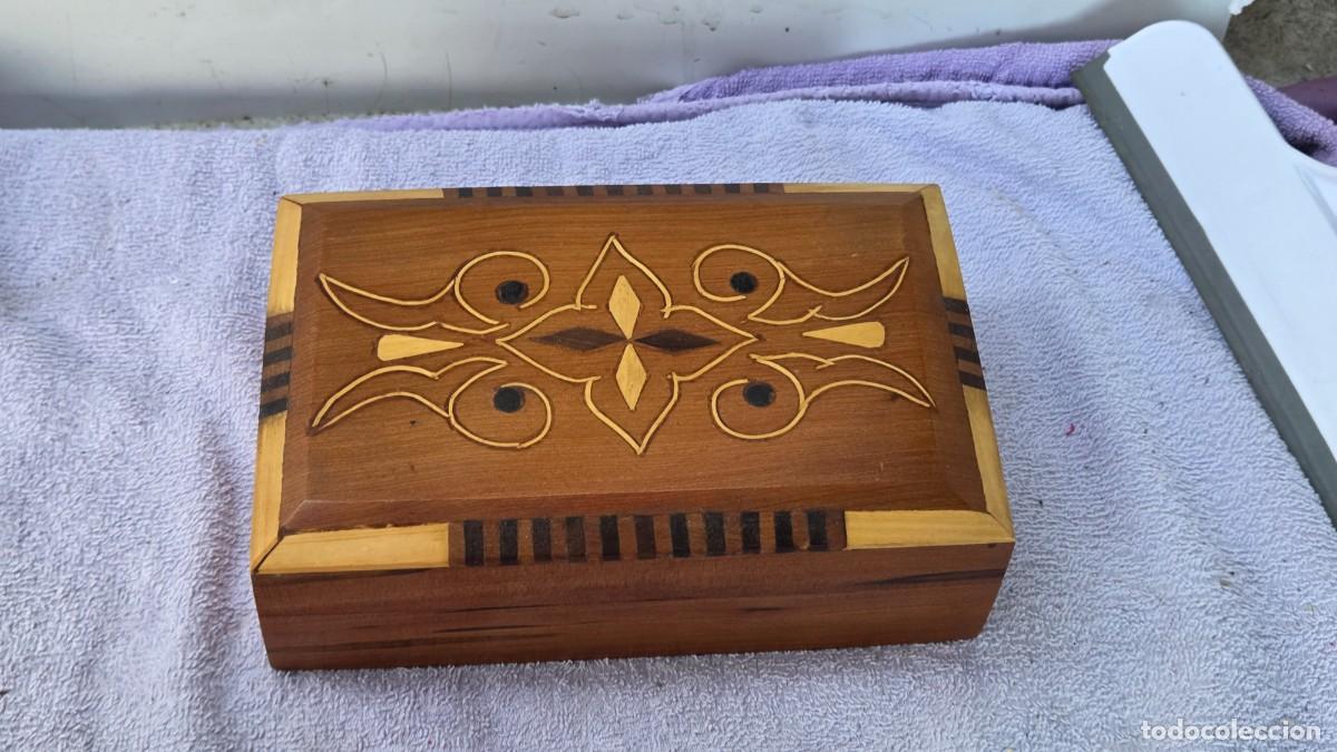 Vintage: caja de madera antigua - Foto 1