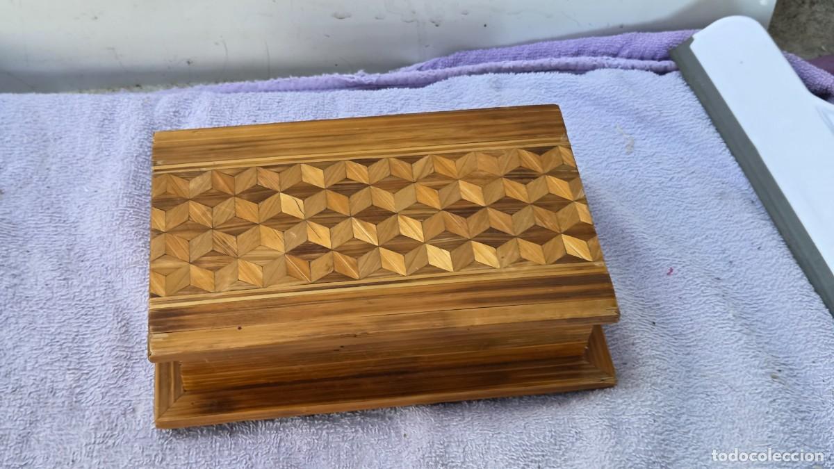 Vintage: caja antigua de madera - Foto 1