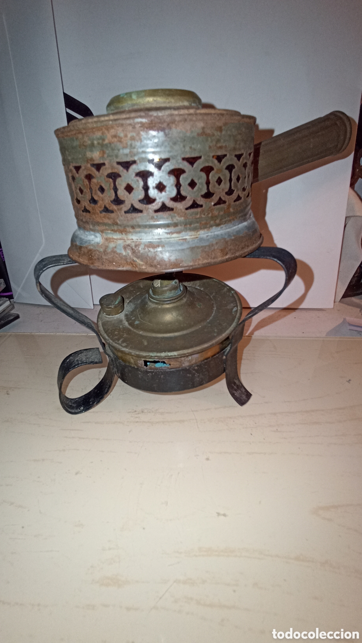 Vintage: Antiguo Hornillo Infiernillo de Alcohol BERJO - Lat&oacute;n y Hierro (Decoraci&oacute;n / Colecci&oacute;n)