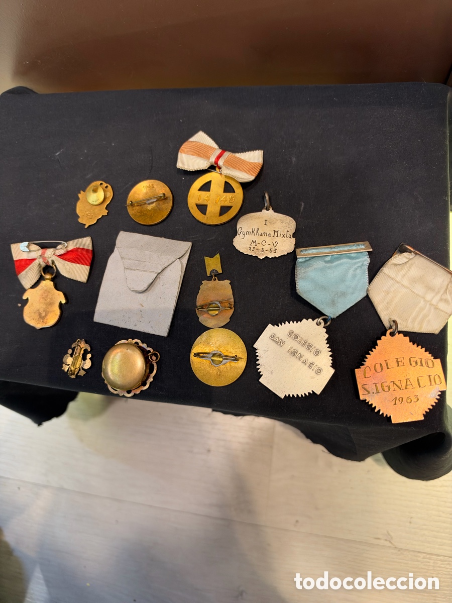 Vintage: Lote de medallas y distintivos - Foto 5