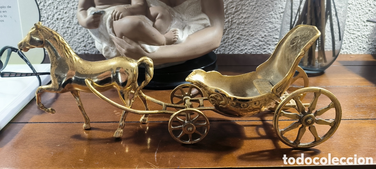 Vintage: Caballo tirando de carro lat&oacute;n o bronce pesado