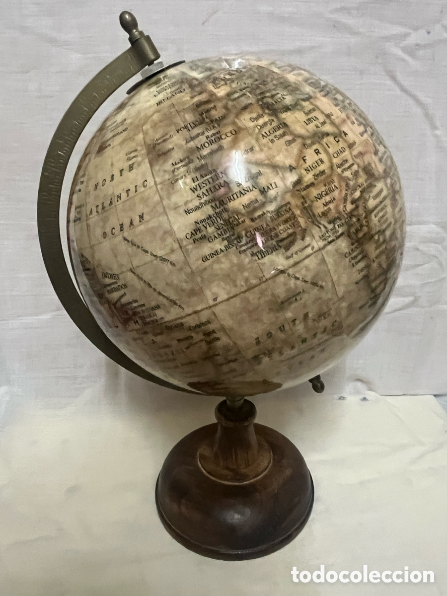 Vintage: GLOBO TERR&Aacute;QUEO BASE DE MADERA Y ARCO DE BRONCE VINTAGE - Foto 2
