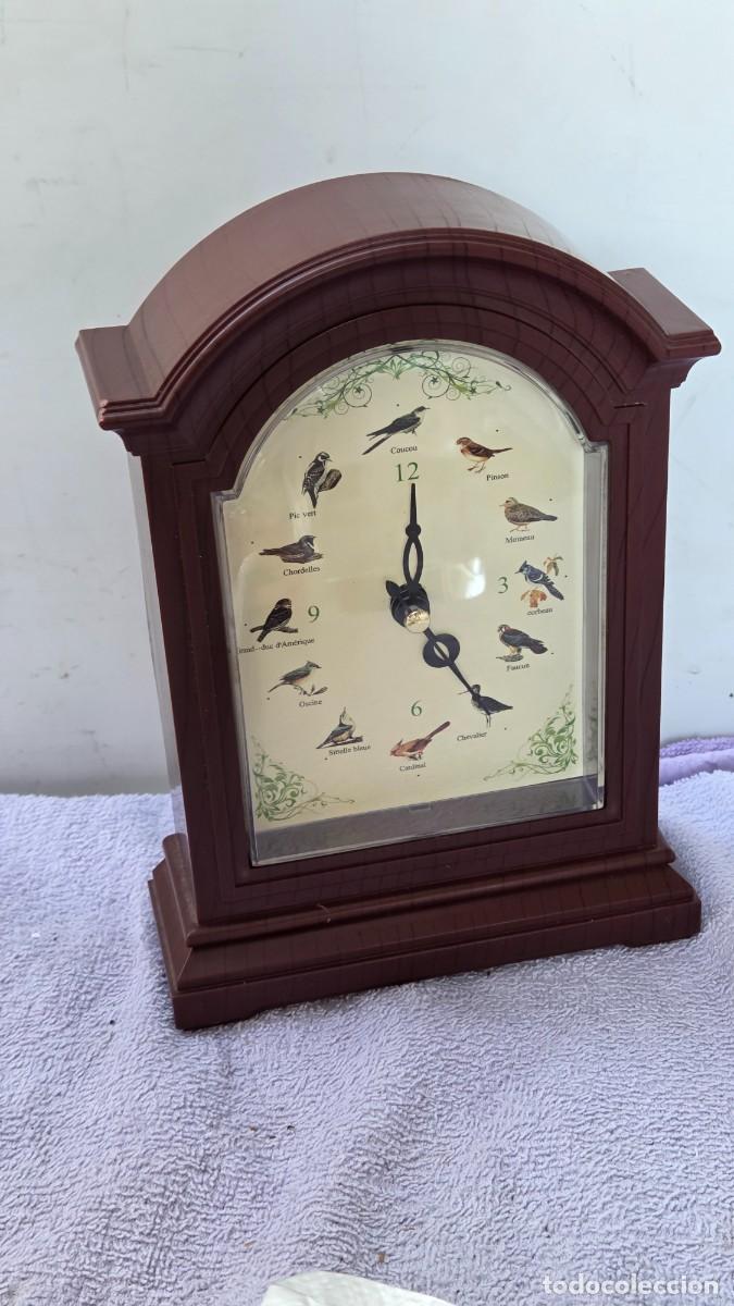 Vintage: reloj de madera actual - Foto 1