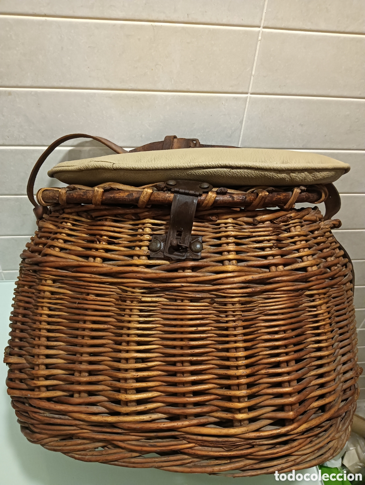 Vintage: Cesta de pescar de mimbre a&ntilde;os 50