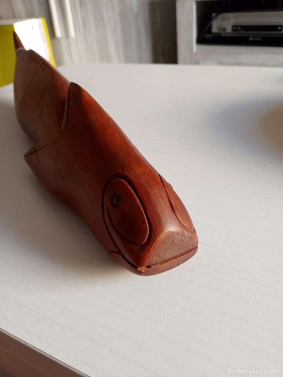 Vintage: Pez de madera tallado a mano en caoba - Foto 1