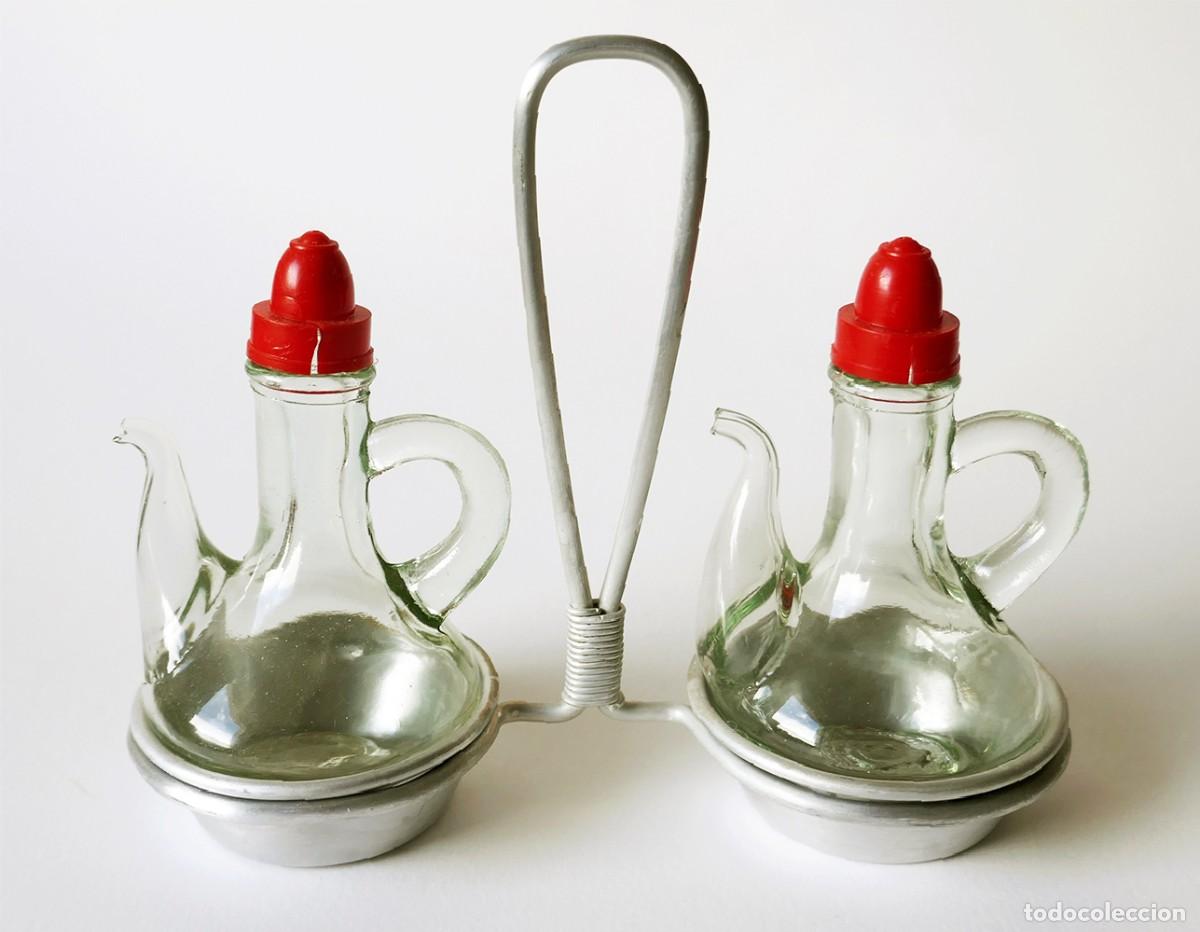 Vintage: CONJUNTO VINAGRERA ACEITERA ALCUZAS ANTIGUAS DE CRISTAL Y ALUMINIO IDEAL ATREZZO VINTAGE A&Ntilde;OS 50 60