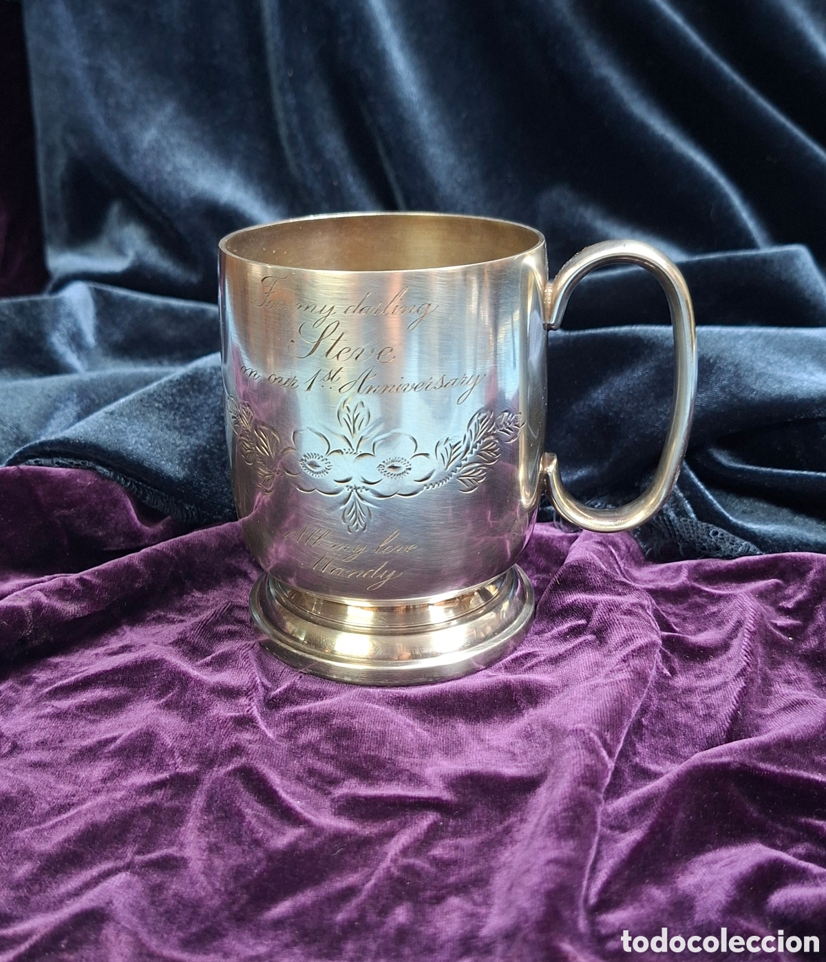 Vintage: Taza antigua de metal plateado del Siglo XX