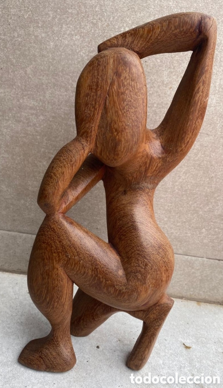 Vintage: Escultura de madera tribal africana. Figura pensativa