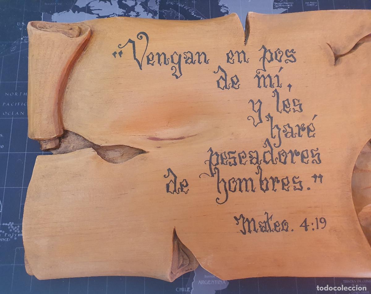 Vintage: Cuadro religioso en madera tallada.
