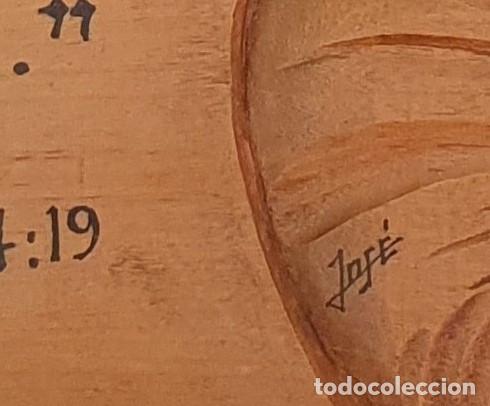 Vintage: Cuadro religioso en madera tallada. - Foto 7