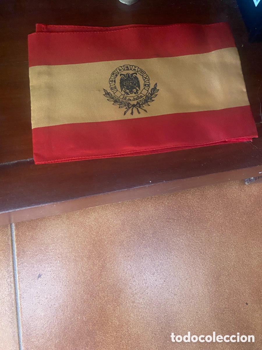 Vintage: Brazalete vintage escudo &aacute;guila