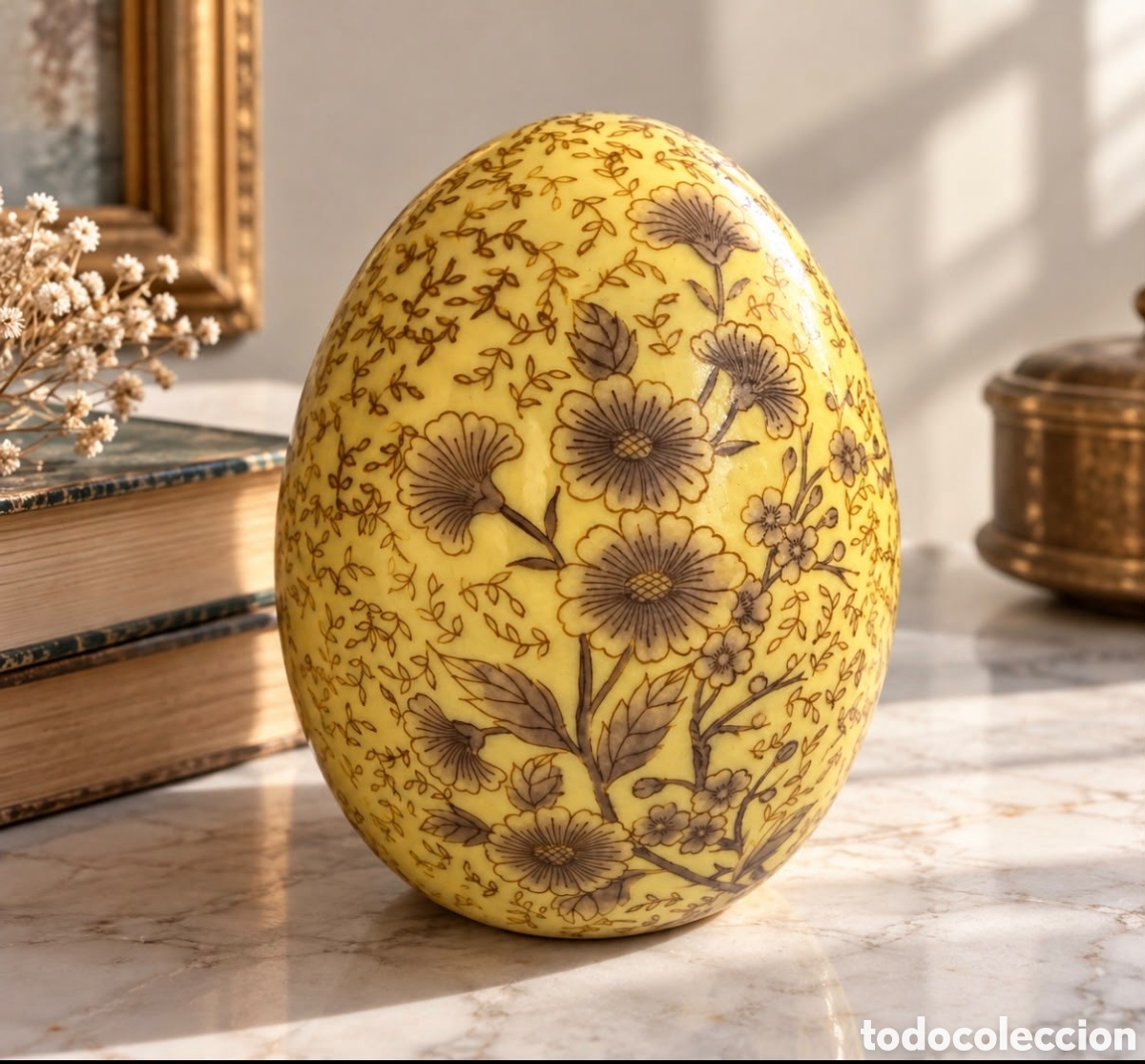 Vintage: Huevo decorativo vintage de porcelana amarilla &ndash; Floral Preciosa pieza decorativa vintage de inspir