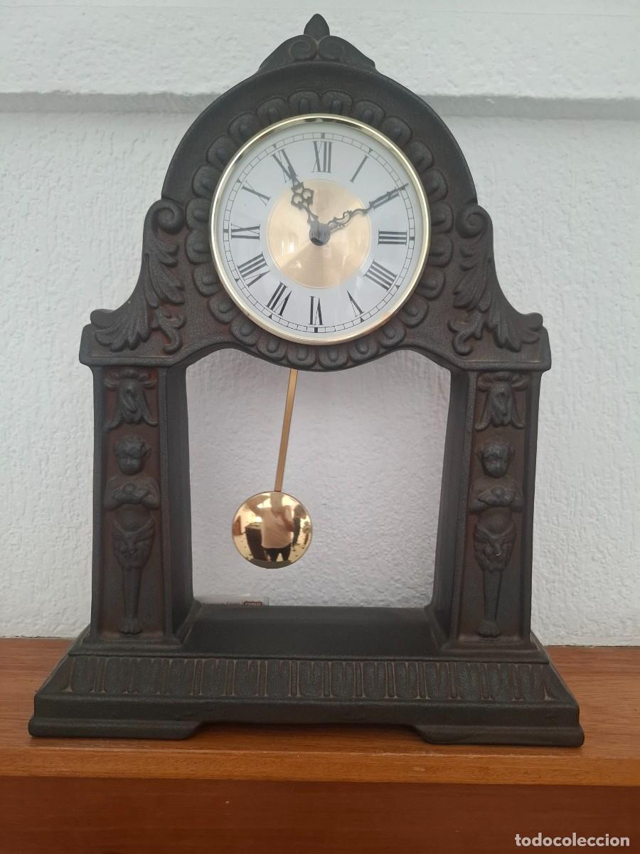 Vintage: Reloj de p&eacute;ndulo y portavelas - Foto 2