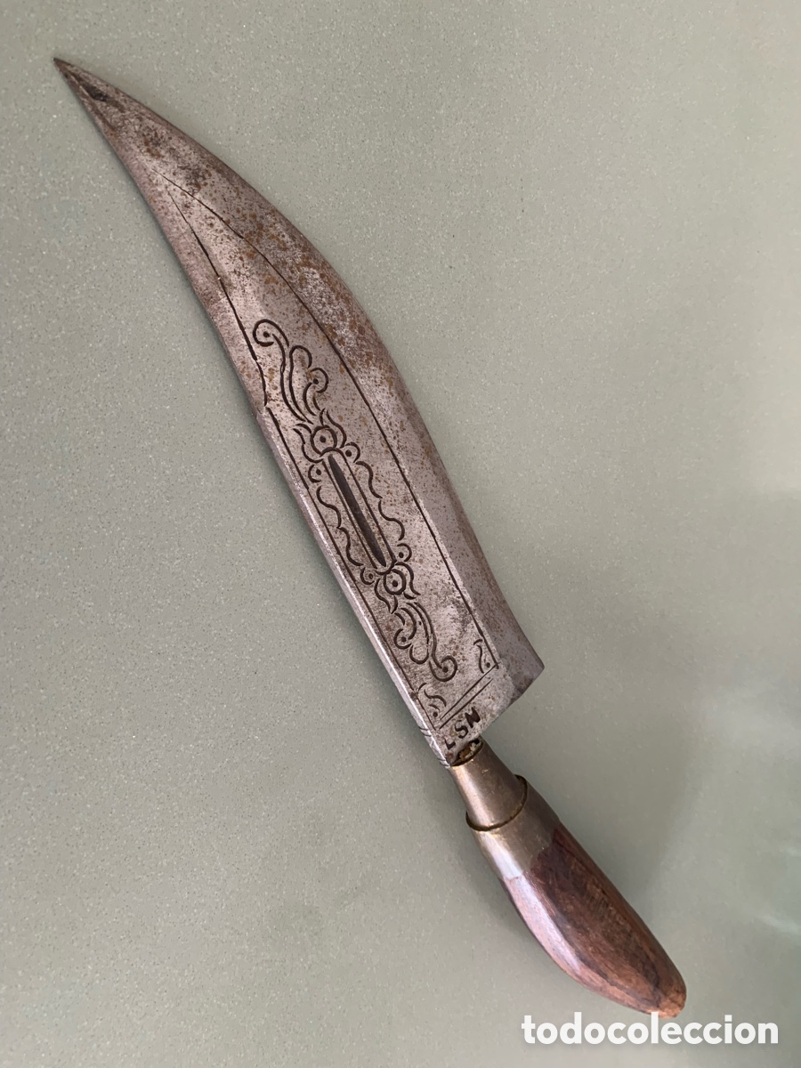 Vintage: Cuchillo forjado a mano sin funda buen tama&ntilde;o muy robusto