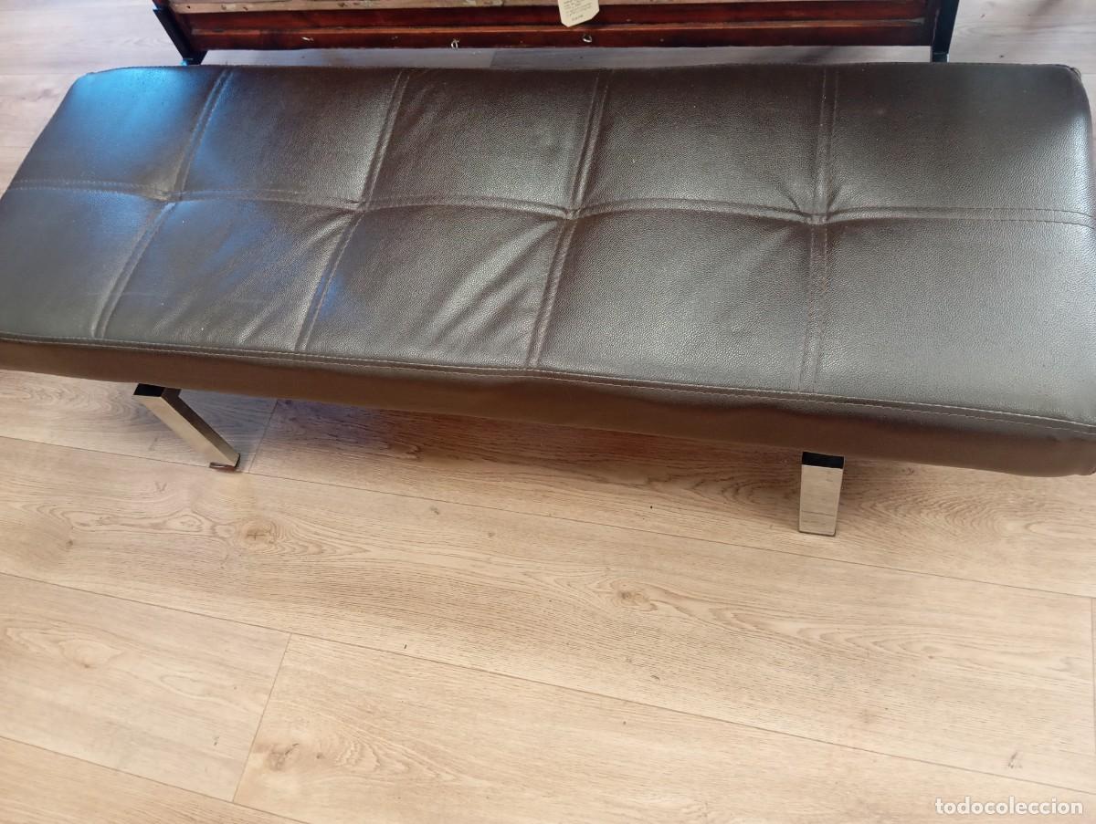 Vintage: Banco corrido con capiton&eacute; de estilo contempor&aacute;neo/minimalista