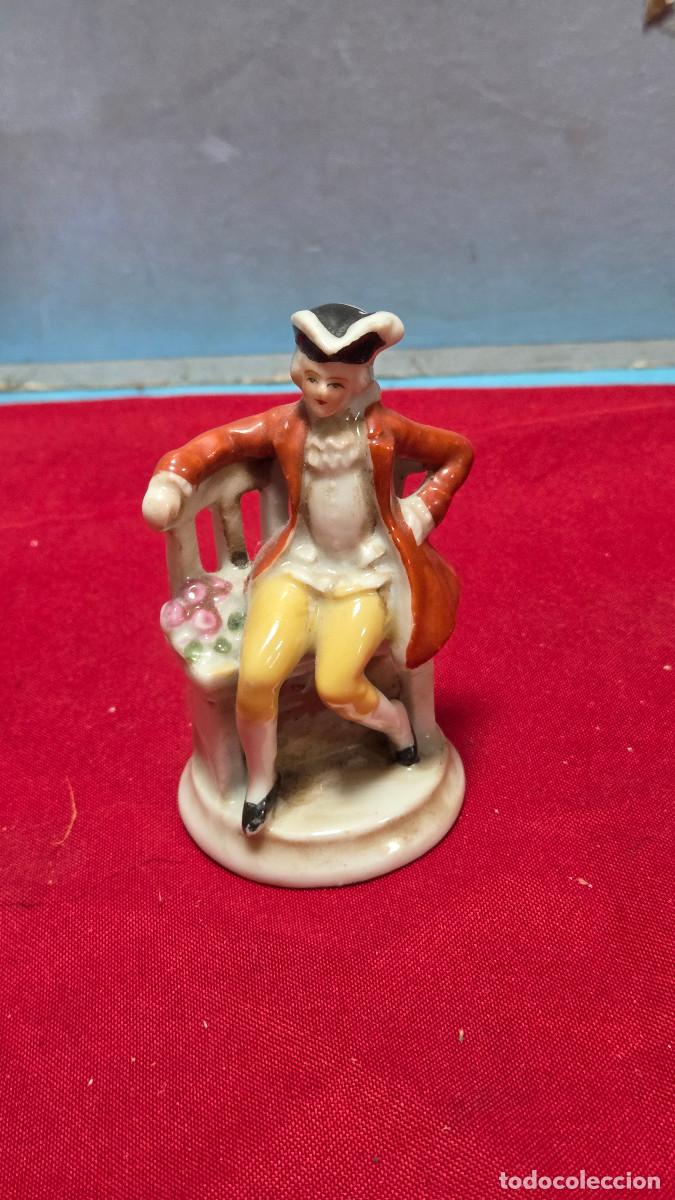 Vintage: figura de porcelana biscuit - Foto 1