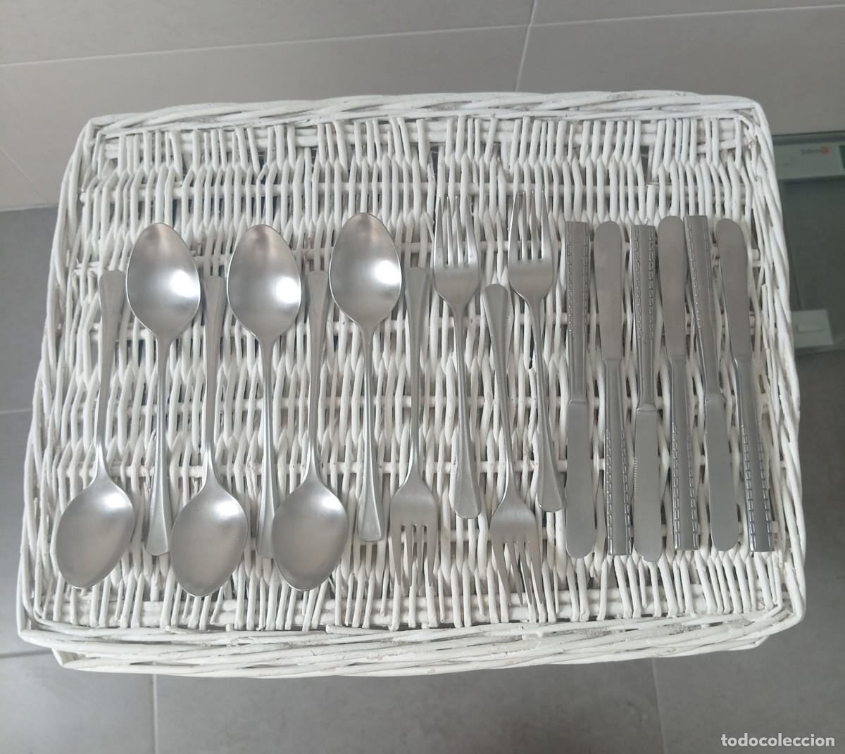 Vintage: Lote de cubiertos de mesa en acero inoxidable - 16 piezas
