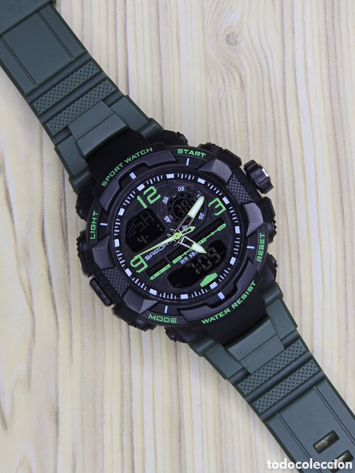 Vintage: Sports Watch Digital Analog green color