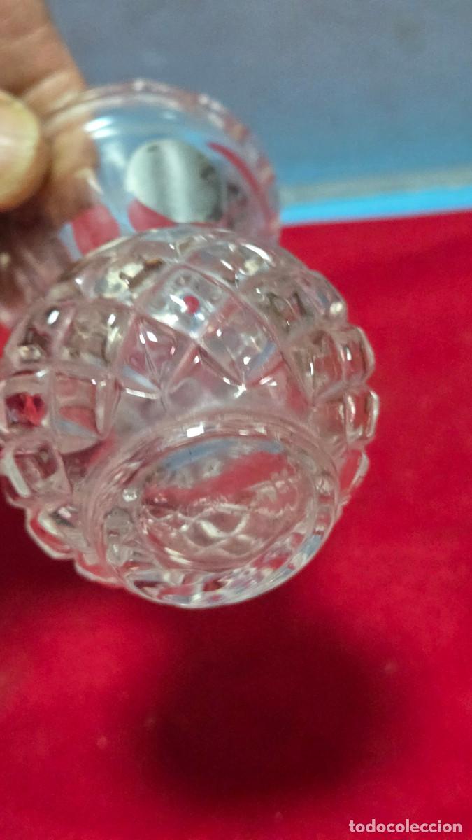 Vintage: peque&ntilde;o jarron de cristal - Foto 4
