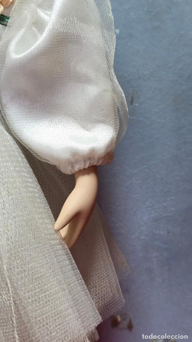 Vintage: mu&ntilde;eca de coleccion de porcelana - Foto 4
