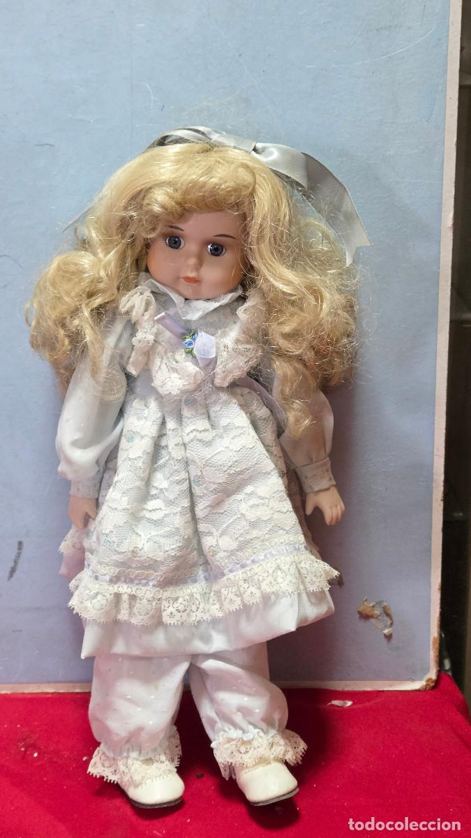 Vintage: mu&ntilde;eca de coleccion de porcelana - Foto 2