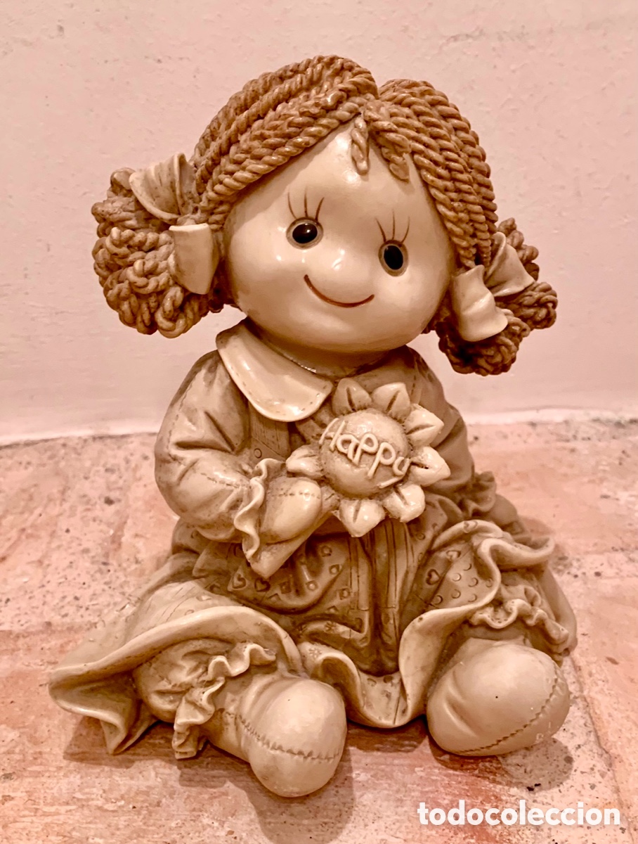 Vintage: Figura. Ni&ntilde;a con coletas. Resina. A&ntilde;os 80.