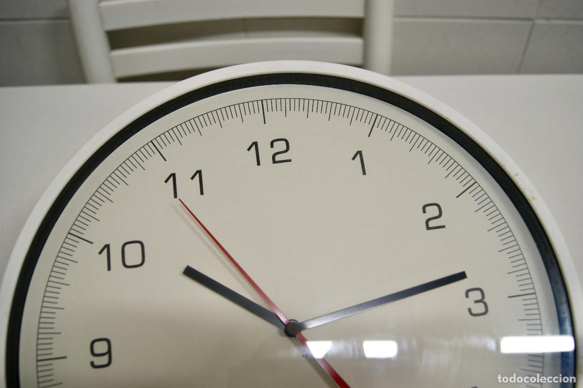 Vintage: Reloj pared blanco redondo - Foto 4