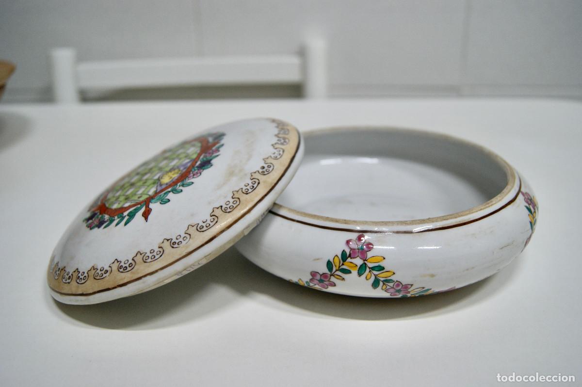 Vintage: Caja en blanco con flores y cenefas - Foto 4