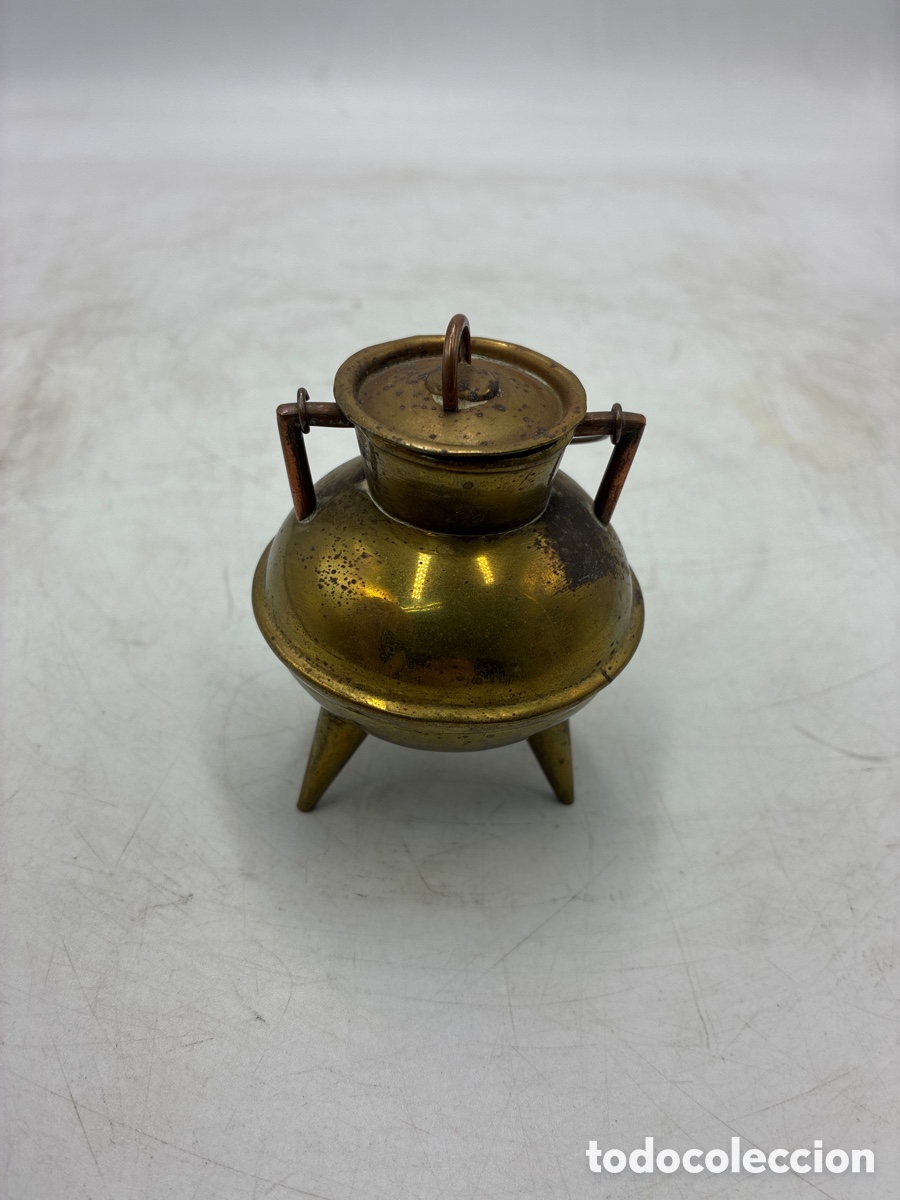 Vintage: Peque&ntilde;o Pote Gallego de lat&oacute;n.