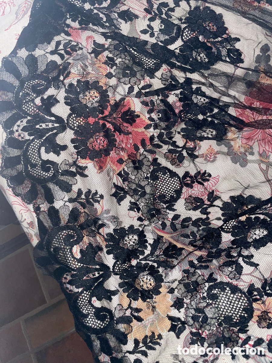 Vintage: Mantilla negra antigua en perfecto estado