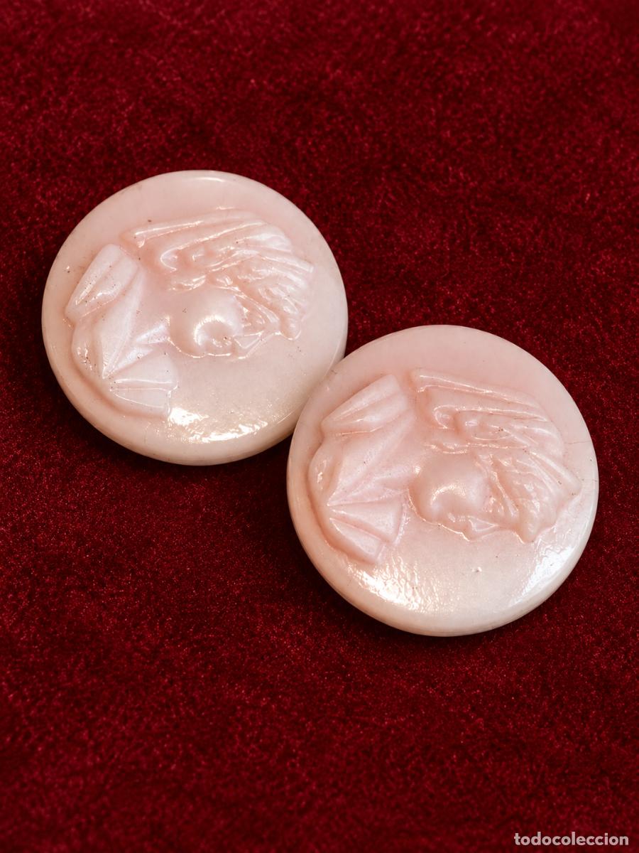 Vintage: Antiguos camafeos de cristal jaspeado rosa. Alemania, a&ntilde;os 20.