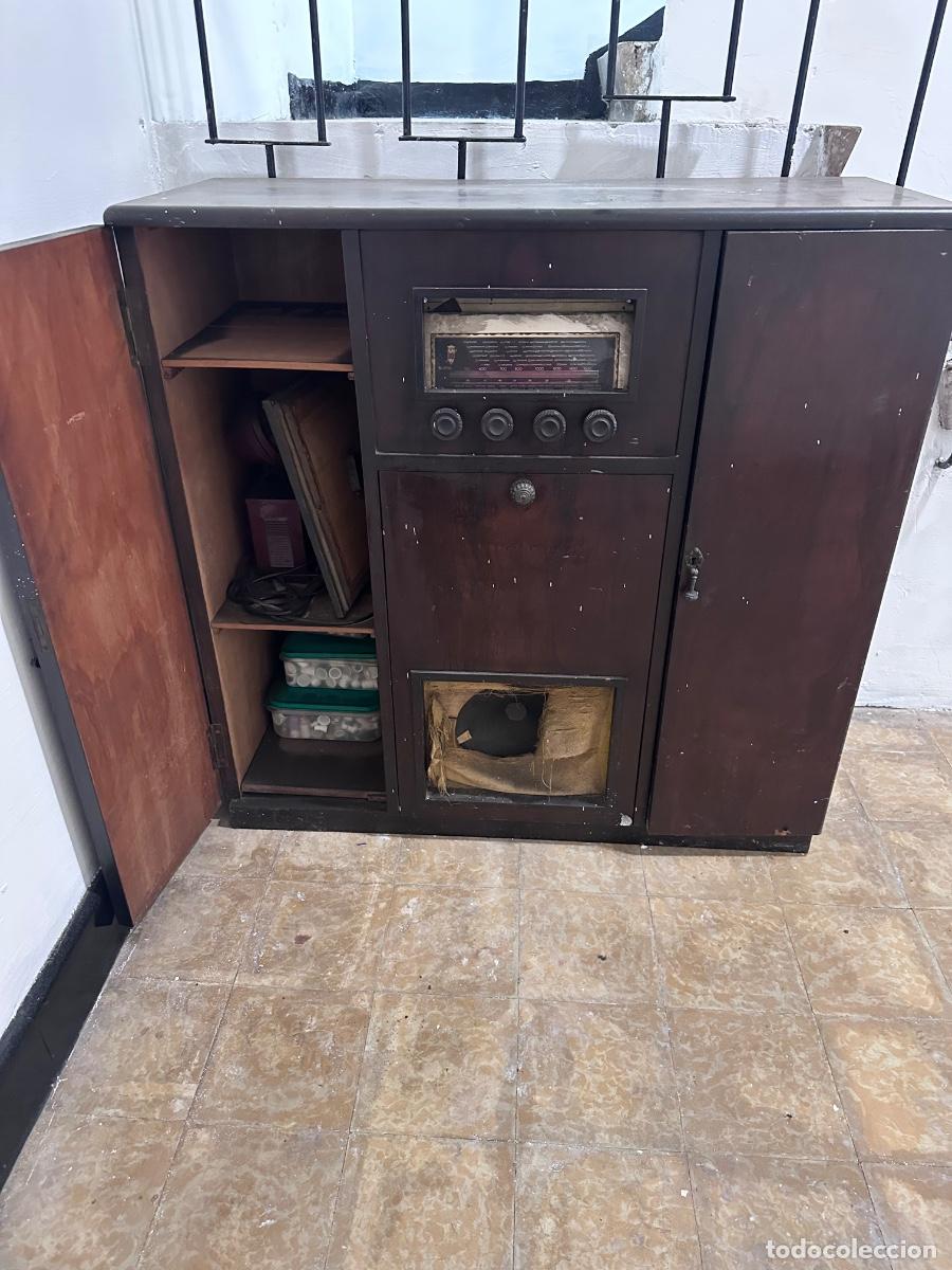 Vintage: Mueble tocadiscos vintage
