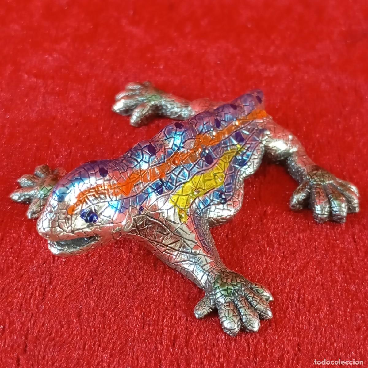 Vintage: HERMOSA FIGURA DECORATIVA DEL FAMOSO GRAG&Oacute;N DEL PARK G&Uuml;ELL - ACABADOS METALICOS DE MOSAICO - 6 CM