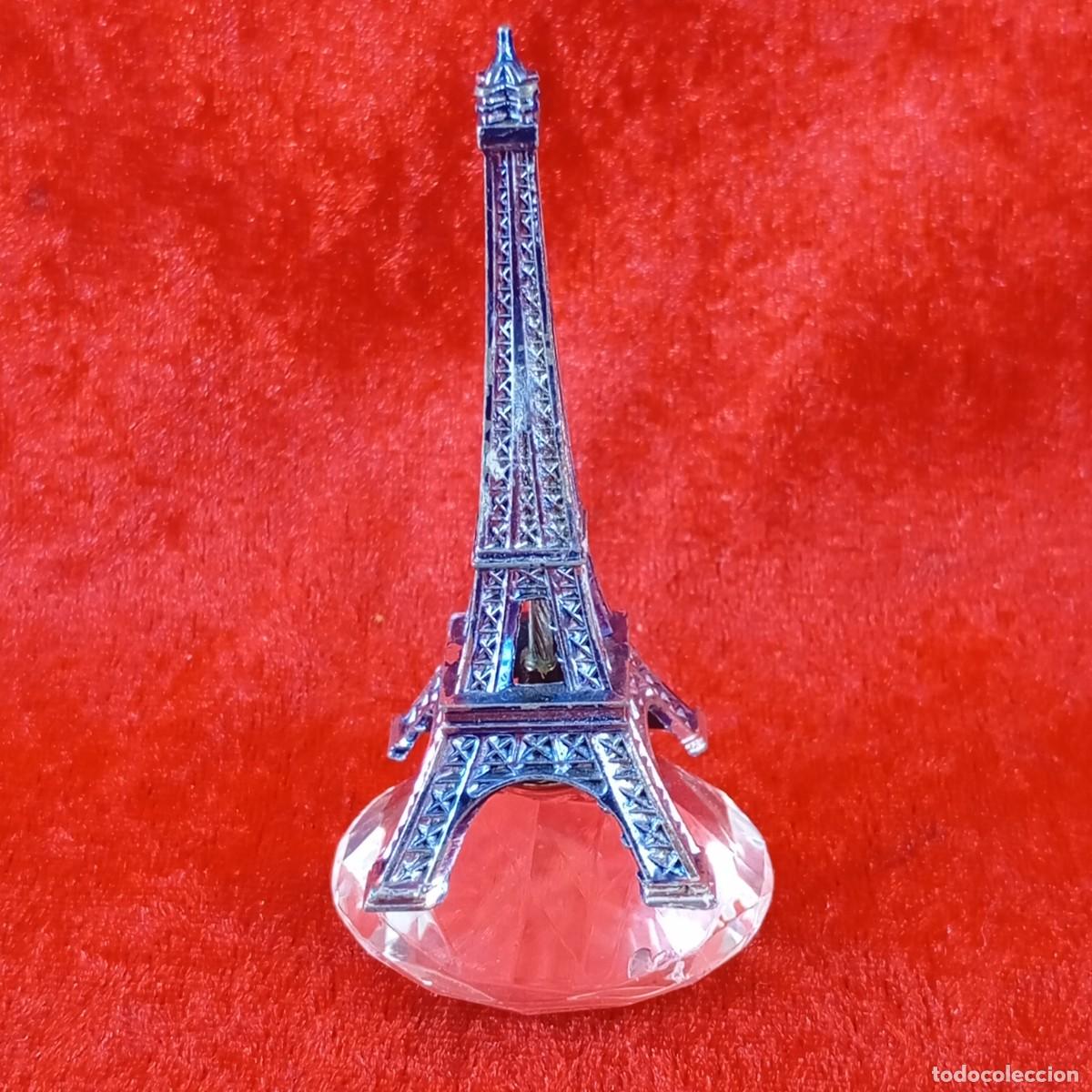 Vintage: HERMOSO PISAPAPELES VINTAGE DE LA TORRE EIFFEL - ACABADOS EN METAL Y VIDRIO - 8 CM