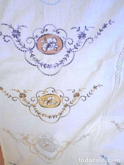 Vintage: Lote 21 telas tapetes retales Bordados a M&aacute;quina diferentes tama&ntilde;os